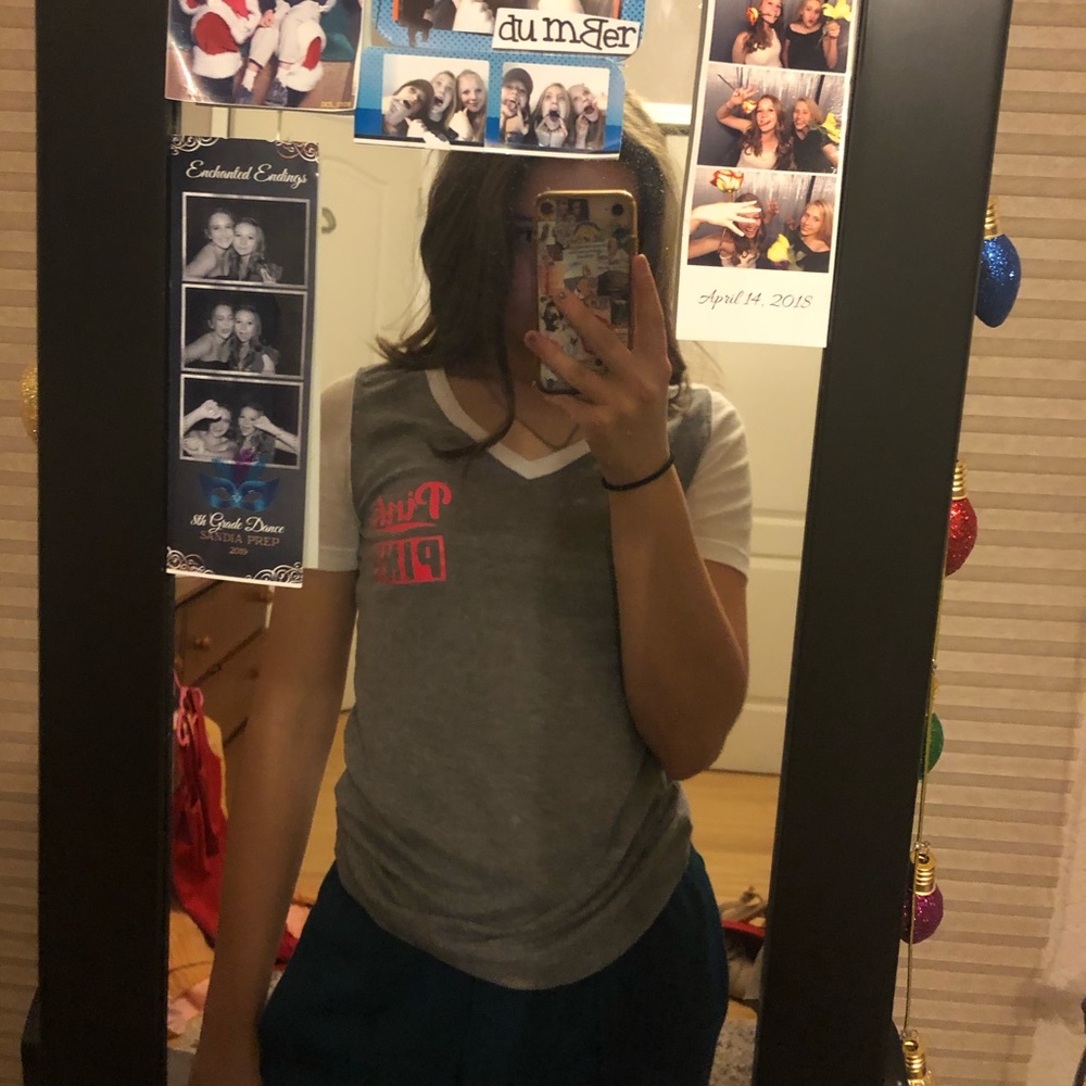 pink t-shirt